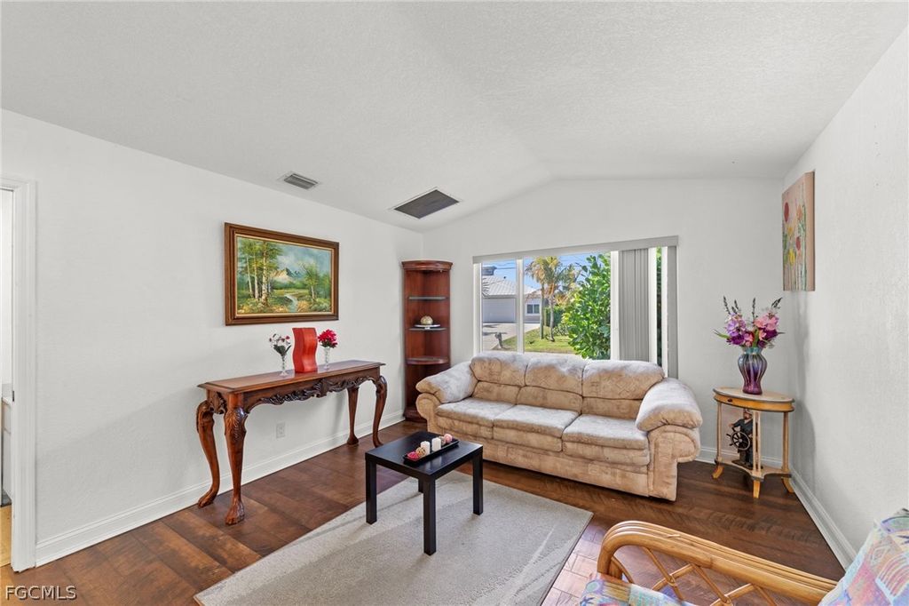 Image 18 of property listing at 2317 SW 44th TER, Cape Coral, FL 33914