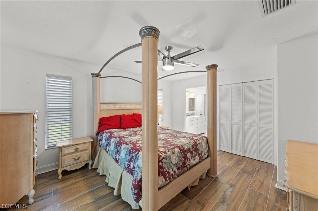 Image 20 of property listing at 2317 SW 44th TER, Cape Coral, FL 33914