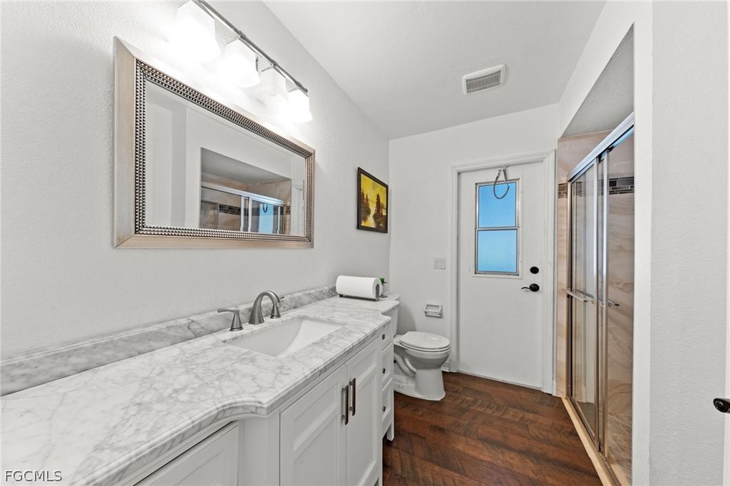 Image 29 of property listing at 2317 SW 44th TER, Cape Coral, FL 33914