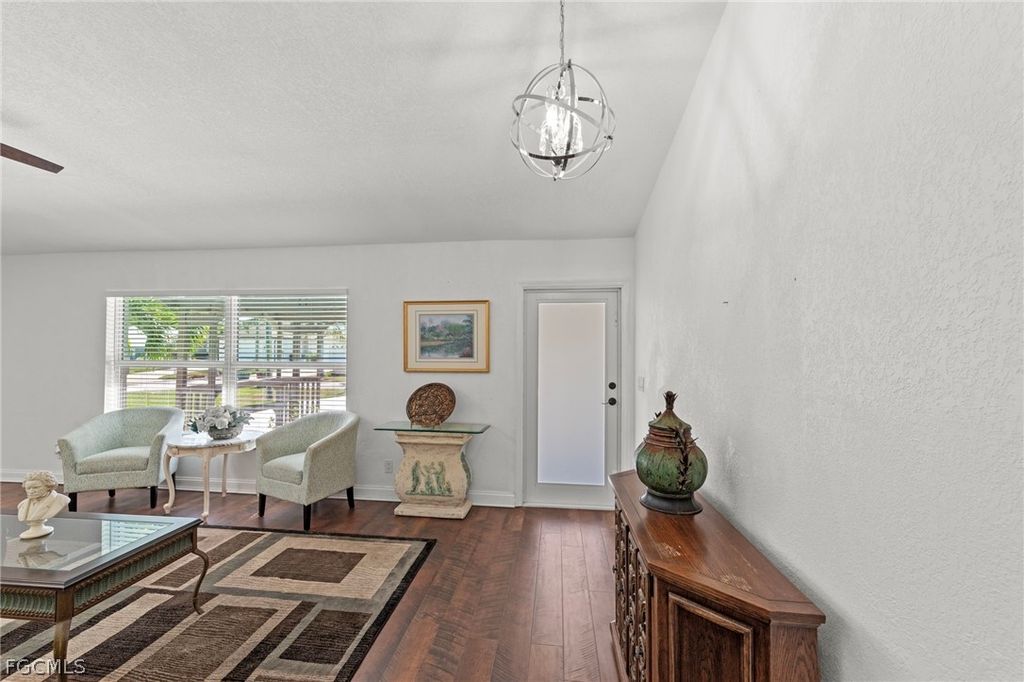 Image 6 of property listing at 2317 SW 44th TER, Cape Coral, FL 33914