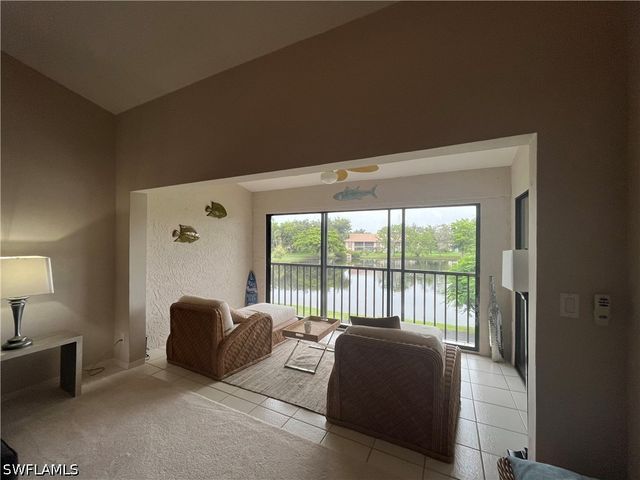 513 Lake Louise CIR 202, Naples, FL 34110