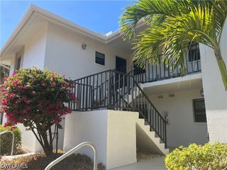 513 Lake Louise CIR 202, Naples, FL 34110