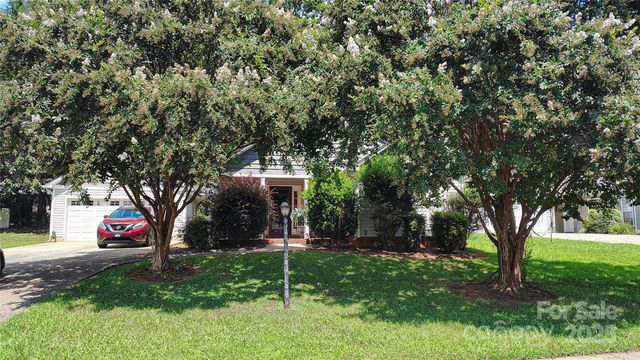 160 Tarrington Drive, Statesville, NC 28625