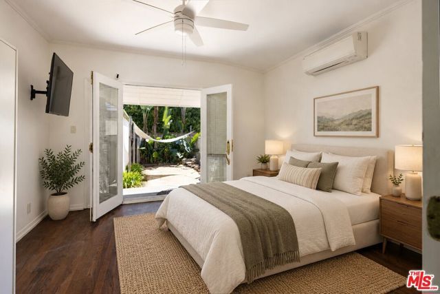 12844 Short Avenue, Los Angeles, CA 90066