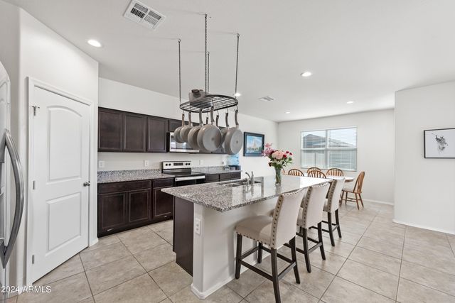 35419 W SAN ILDEFANSO Avenue, Maricopa, AZ 85138