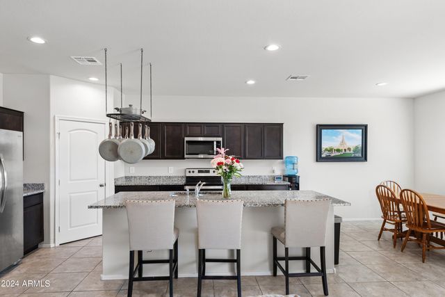 35419 W SAN ILDEFANSO Avenue, Maricopa, AZ 85138