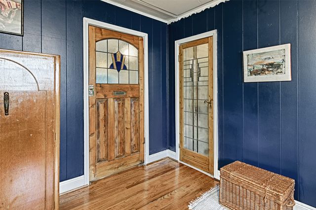 2438 Sharon Street, Dallas, TX 75211