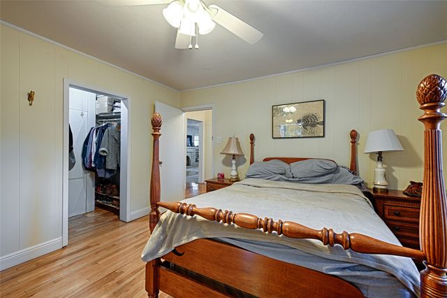 2438 Sharon Street, Dallas, TX 75211