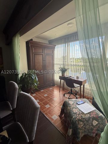 9360 Sunrise Lakes Blvd 302, Sunrise, FL 33322