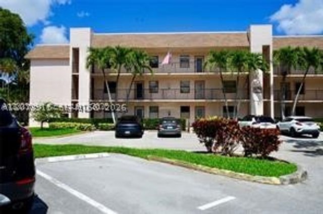 9360 Sunrise Lakes Blvd 302, Sunrise, FL 33322