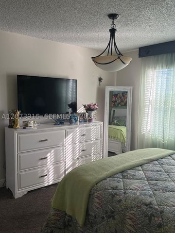 9360 Sunrise Lakes Blvd 302, Sunrise, FL 33322