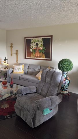 9360 Sunrise Lakes Blvd 302, Sunrise, FL 33322