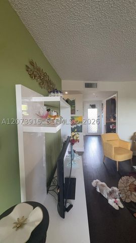 9360 Sunrise Lakes Blvd 302, Sunrise, FL 33322