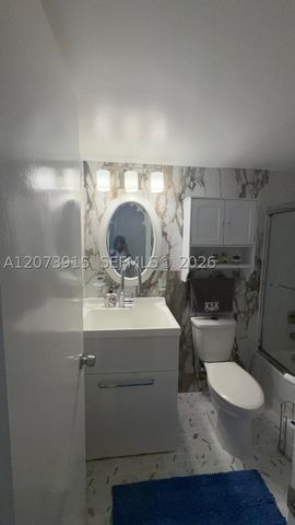 9360 Sunrise Lakes Blvd 302, Sunrise, FL 33322