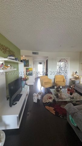 9360 Sunrise Lakes Blvd 302, Sunrise, FL 33322