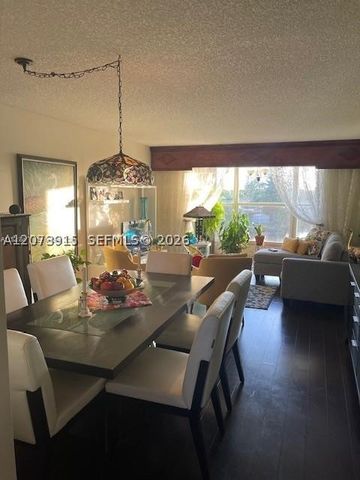 9360 Sunrise Lakes Blvd 302, Sunrise, FL 33322