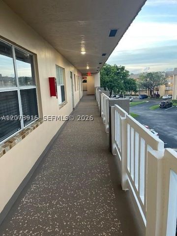 9360 Sunrise Lakes Blvd 302, Sunrise, FL 33322