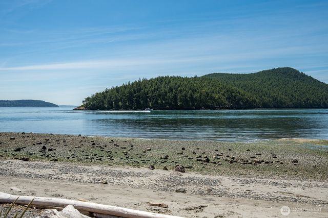 5915 Flounder Bay Lane, Anacortes, WA 98221