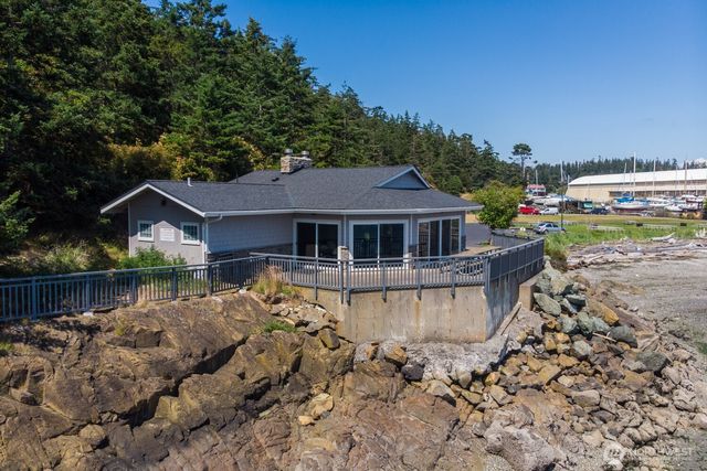 5915 Flounder Bay Lane, Anacortes, WA 98221