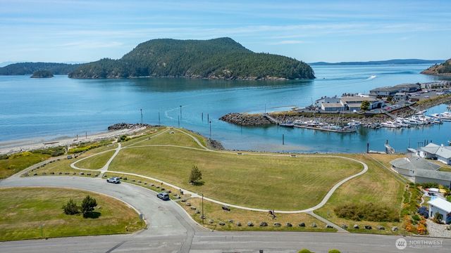5915 Flounder Bay Lane, Anacortes, WA 98221