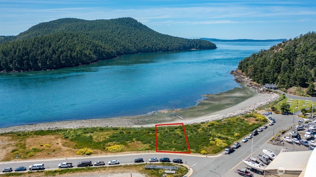 5915 Flounder Bay Lane, Anacortes, WA 98221