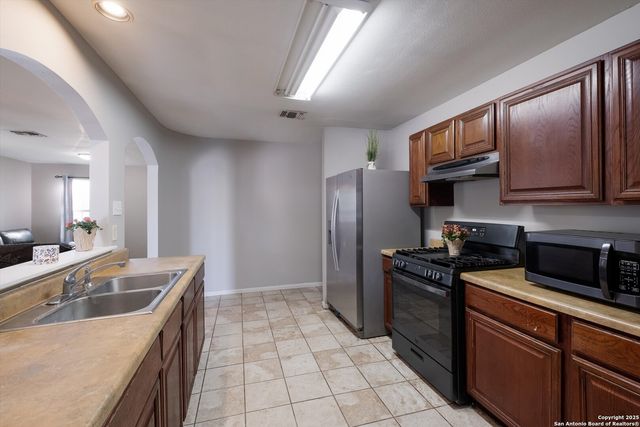 2203 19th, San Antonio, TX 78207