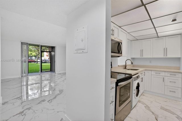 8650 SW 133rd Ave Road 116, Miami, FL 33183