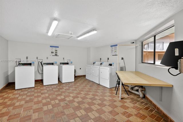 8650 SW 133rd Ave Road 116, Miami, FL 33183