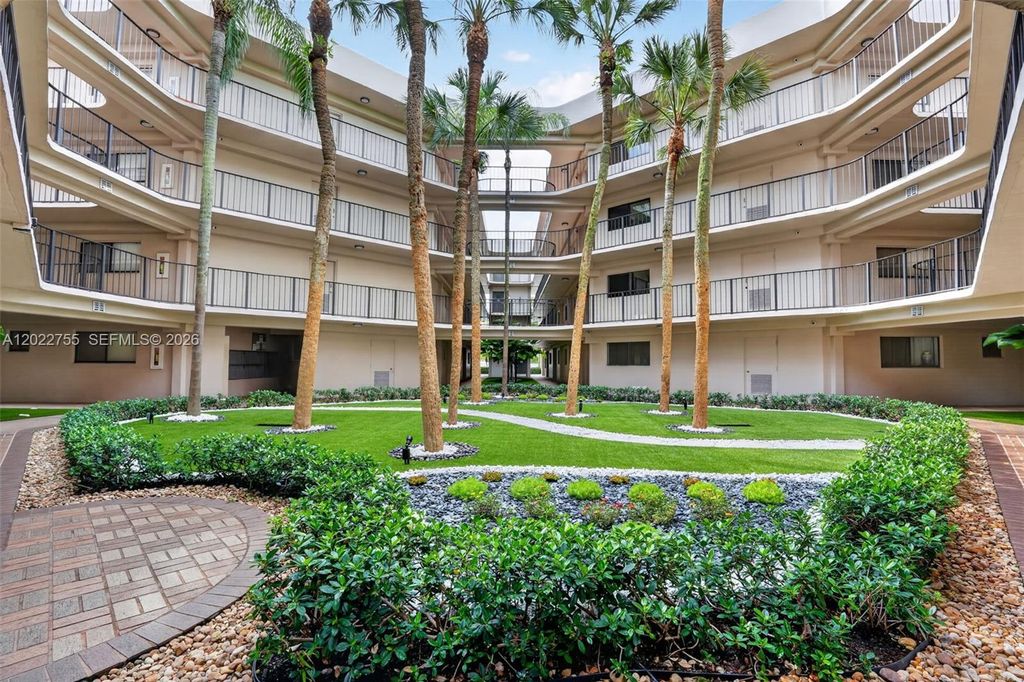 8650 SW 133rd Ave Road 116, Miami, FL 33183