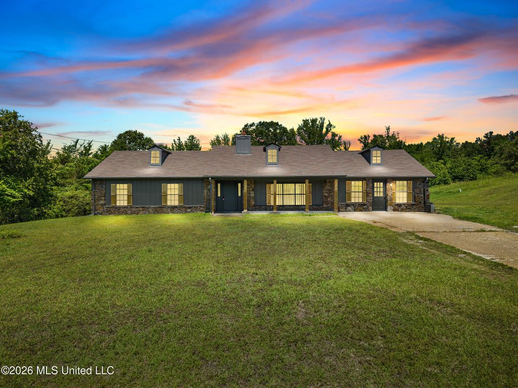816 Chulahoma Road, Holly Springs, MS 38635 — exterior