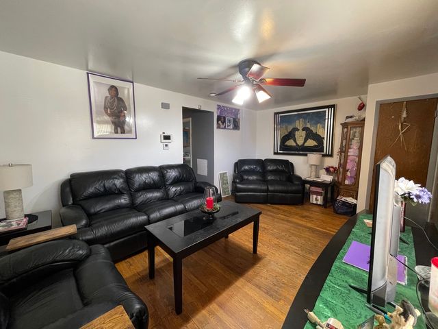 7310 S Claremont Avenue, Chicago, IL 60636