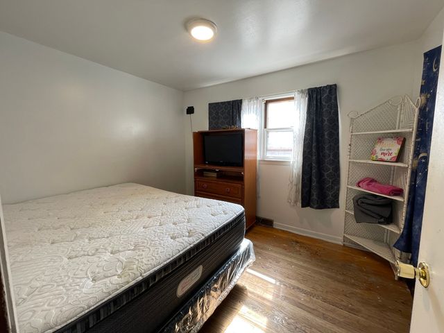 7310 S Claremont Avenue, Chicago, IL 60636