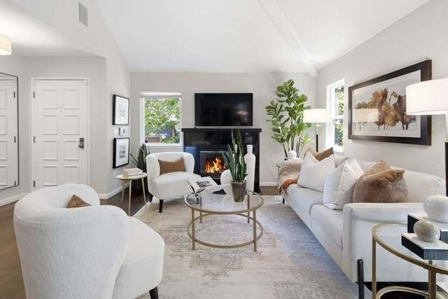 2049 Foxhall Loop, San Jose, CA 95125