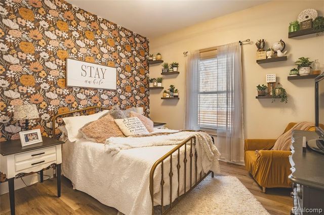 5730 Crescent Road, Waterford, MI 48327