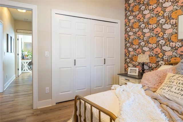 5730 Crescent Road, Waterford, MI 48327