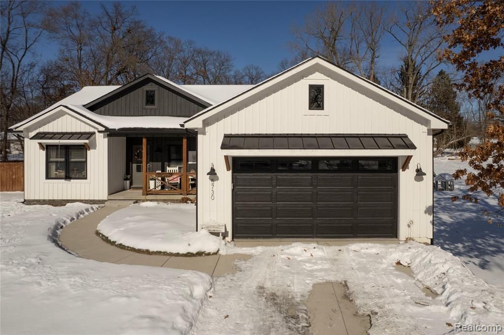 5730 Crescent Road, Waterford, MI 48327