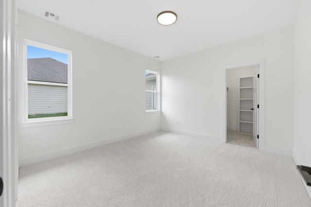 608 E Elmwood St, Park City, KS 67147