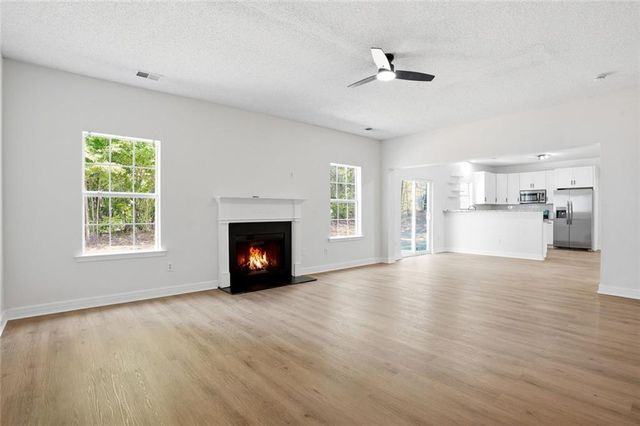6415 Grey Fox Way, Riverdale, GA 30296