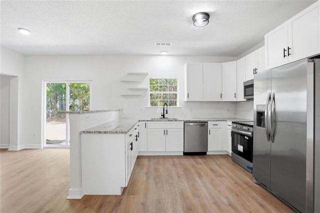 6415 Grey Fox Way, Riverdale, GA 30296