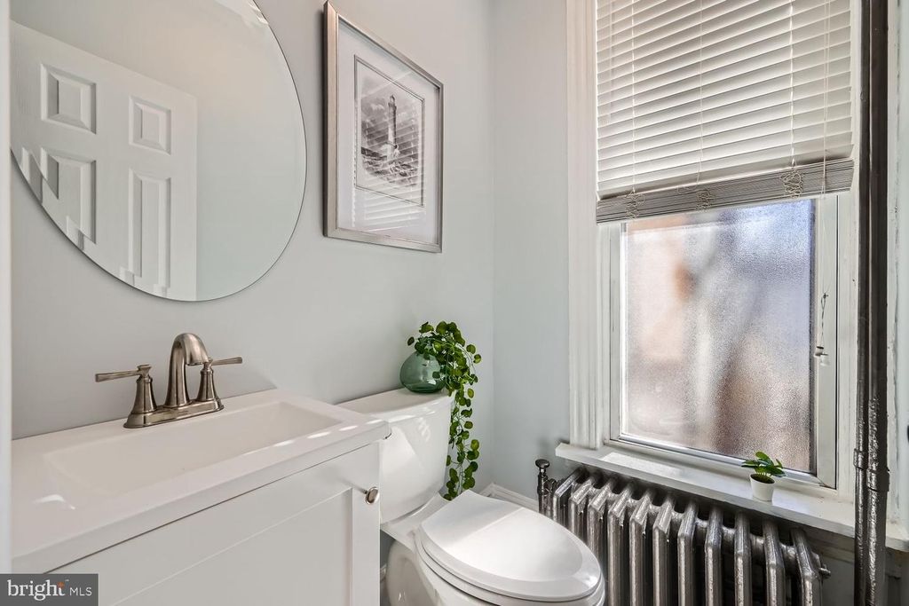 Image 15 of property listing at 803 WELLINGTON ST, Baltimore, MD 21211