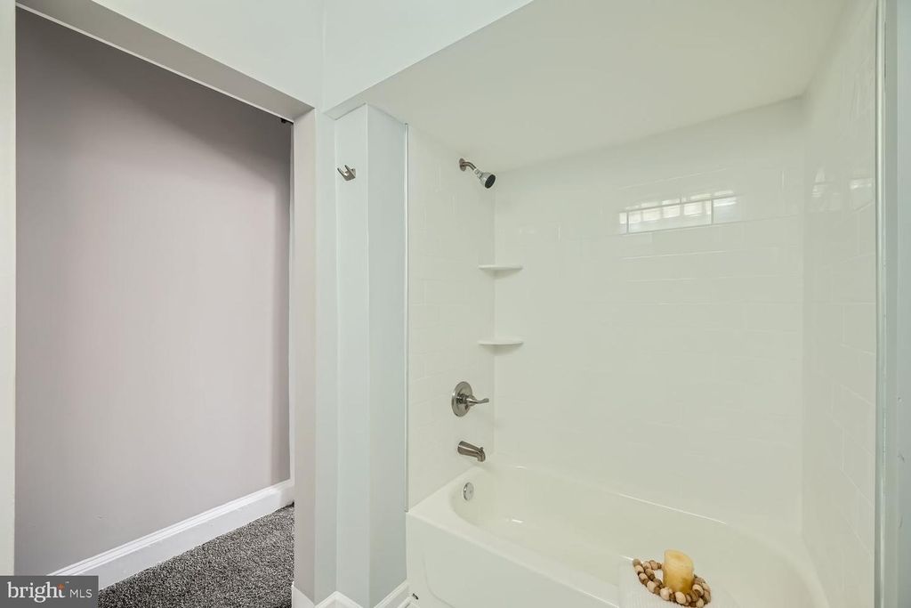 Image 19 of property listing at 803 WELLINGTON ST, Baltimore, MD 21211