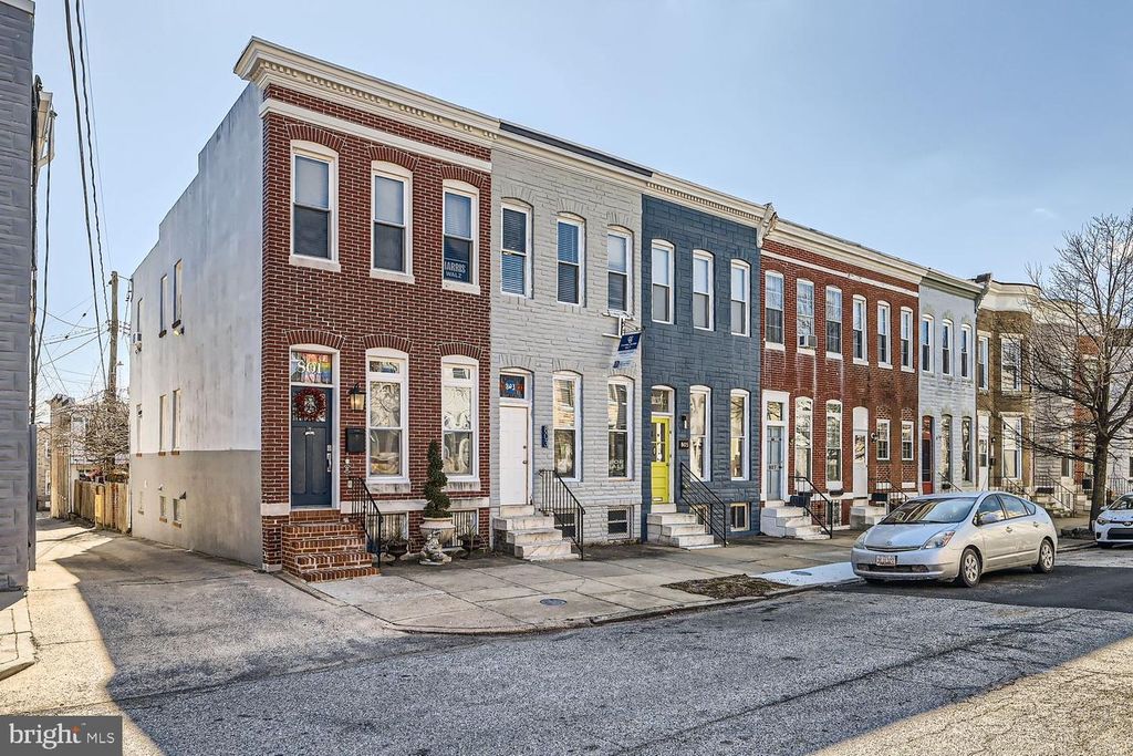 Image 2 of property listing at 803 WELLINGTON ST, Baltimore, MD 21211