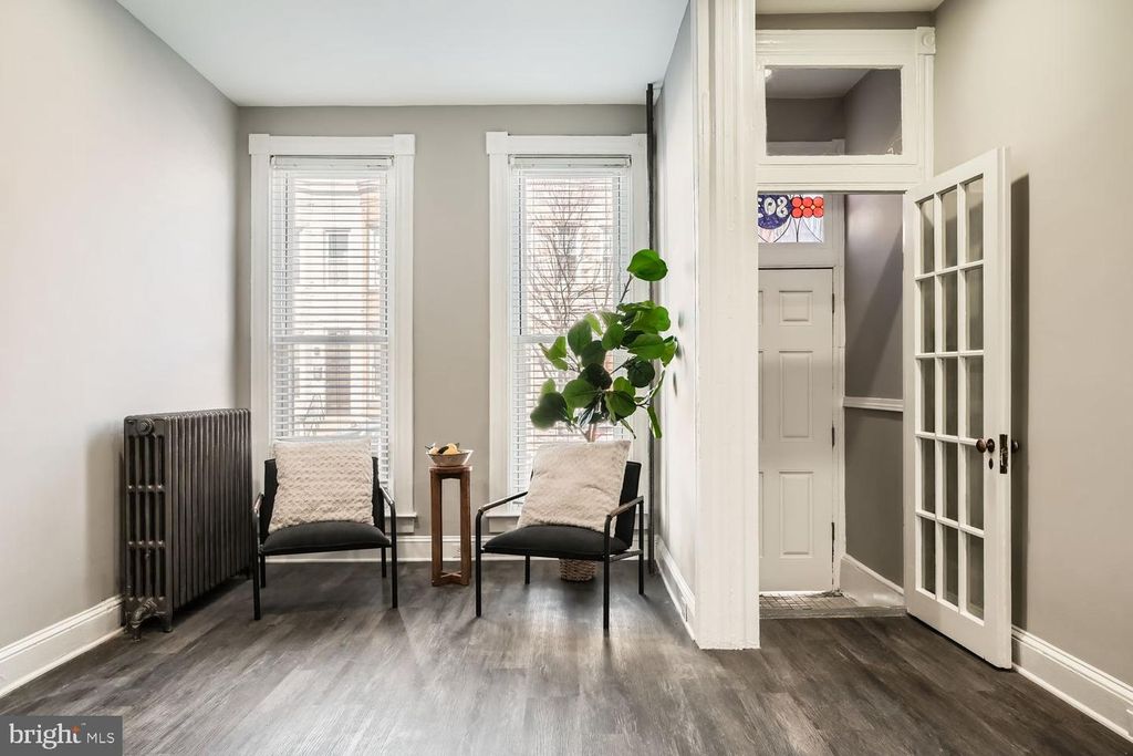 Image 9 of property listing at 803 WELLINGTON ST, Baltimore, MD 21211