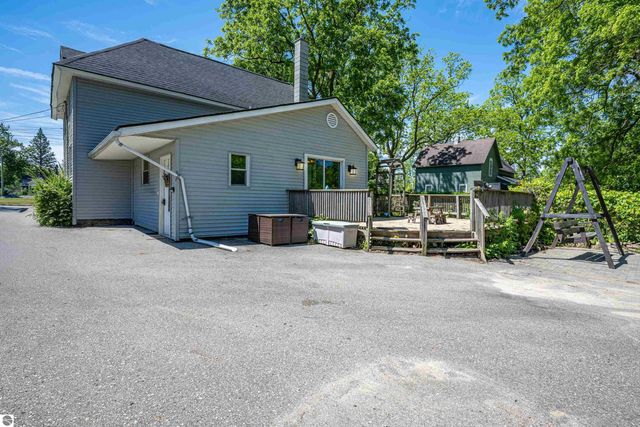 329 Ely Street, Alma, MI 48801