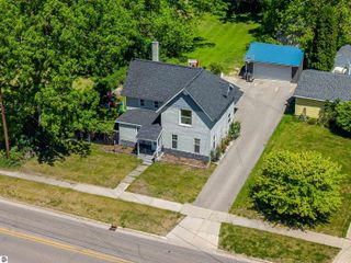 329 Ely Street, Alma, MI 48801