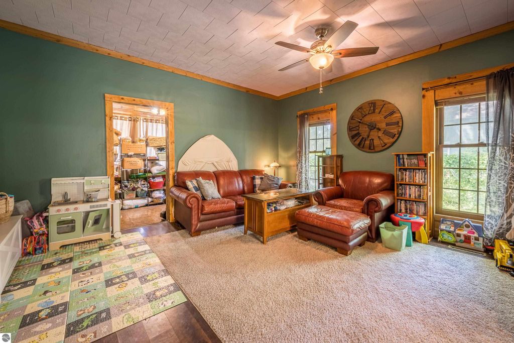 Image 11 of property listing at 329 Ely Street, Alma, MI 48801