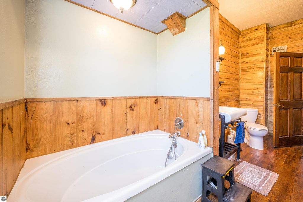 Image 16 of property listing at 329 Ely Street, Alma, MI 48801