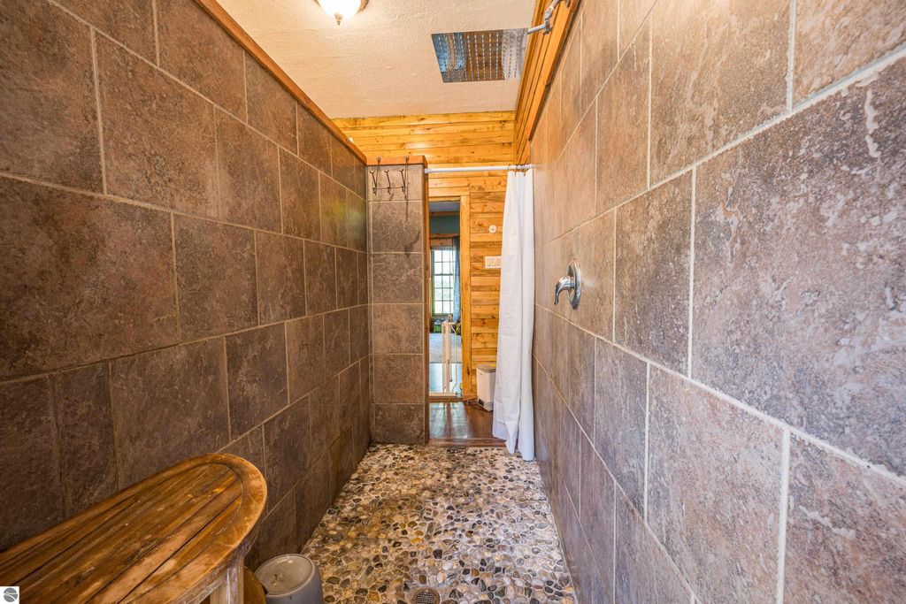 Image 17 of property listing at 329 Ely Street, Alma, MI 48801