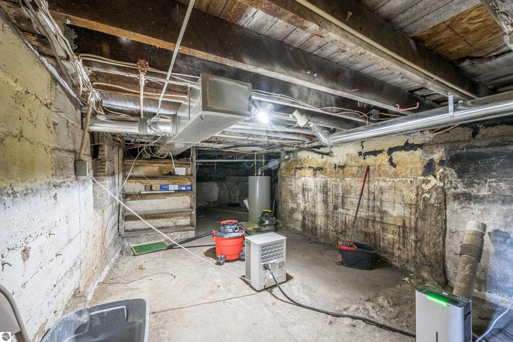 Image 34 of property listing at 329 Ely Street, Alma, MI 48801