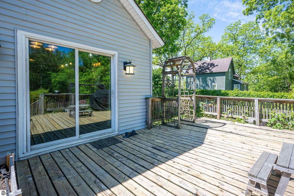 Image 40 of property listing at 329 Ely Street, Alma, MI 48801